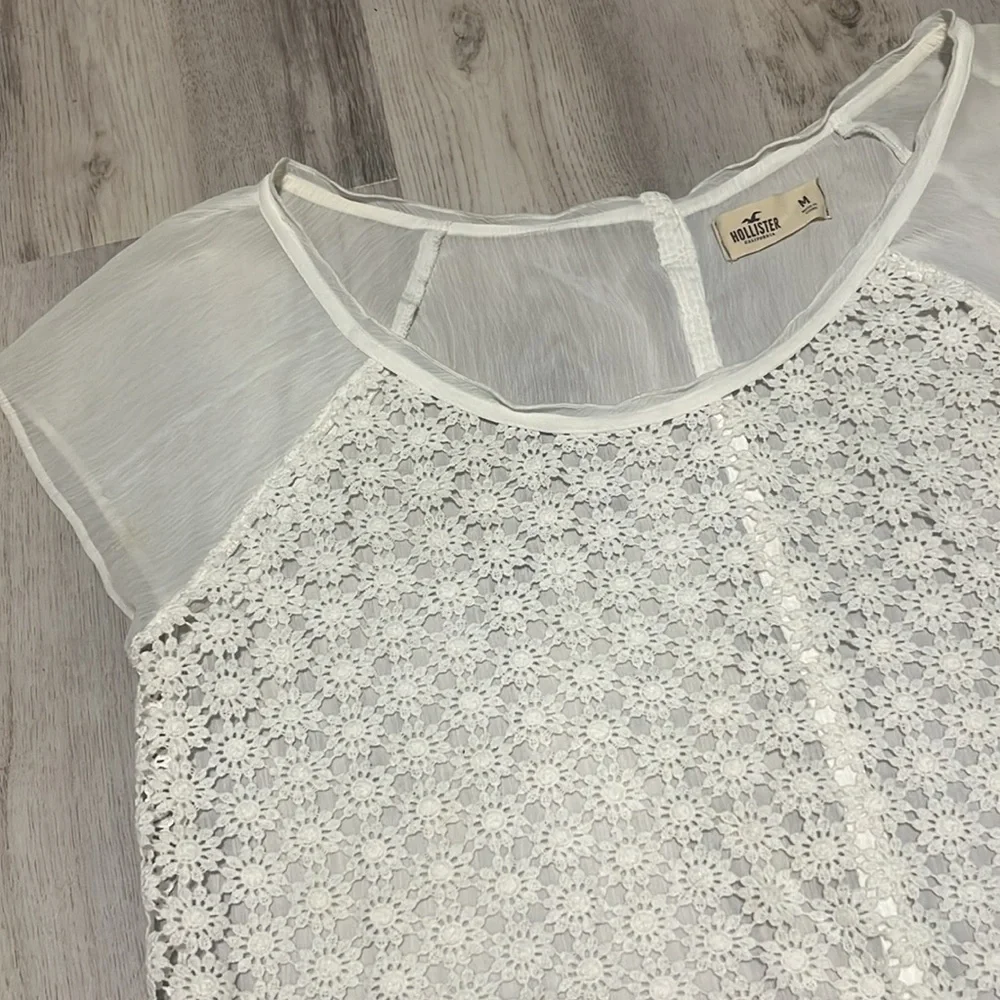 Hollister White Crochet Lace Sheer Crop Short Sleeve Blouse Medium - Picture 3 of 4